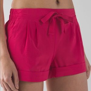 lululemon Spring Breakaway Shorts 🌺